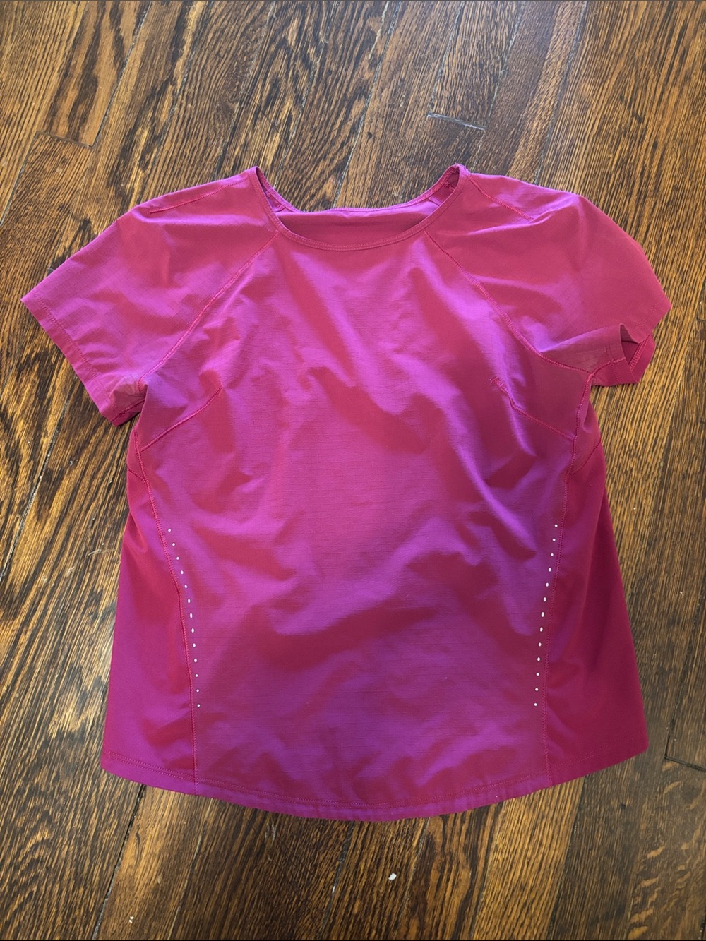 lululemon athletica women’s Bright Fuchsia Short Sleeve Active Tee